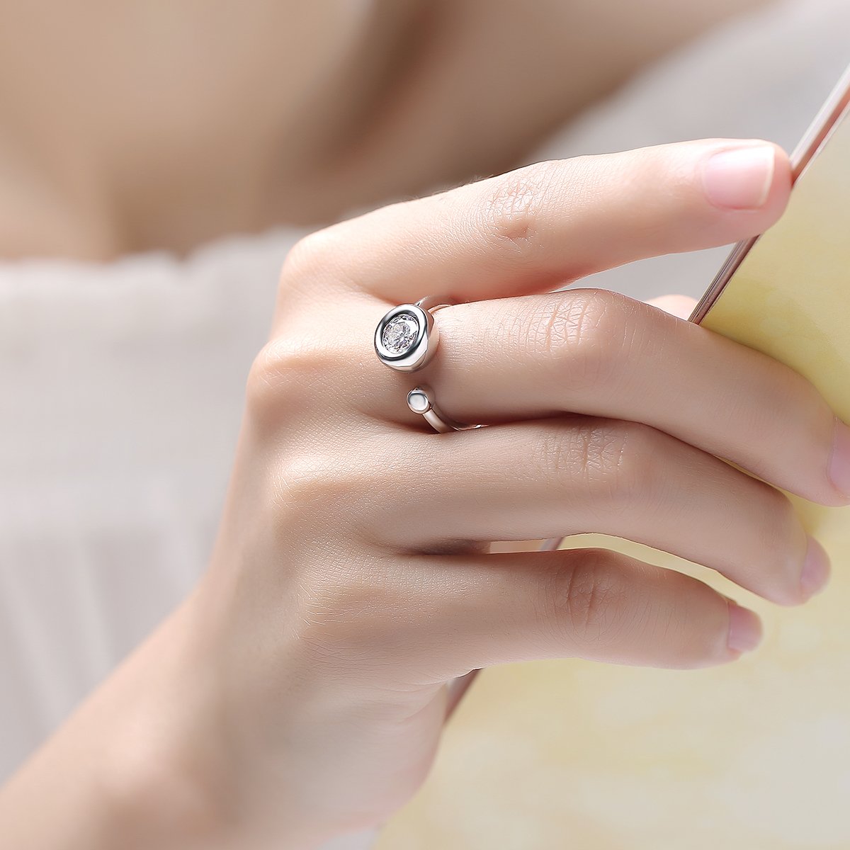 Round Moissanite Open Bezel Ring – 1ct DEW 925 Silver - Image 8