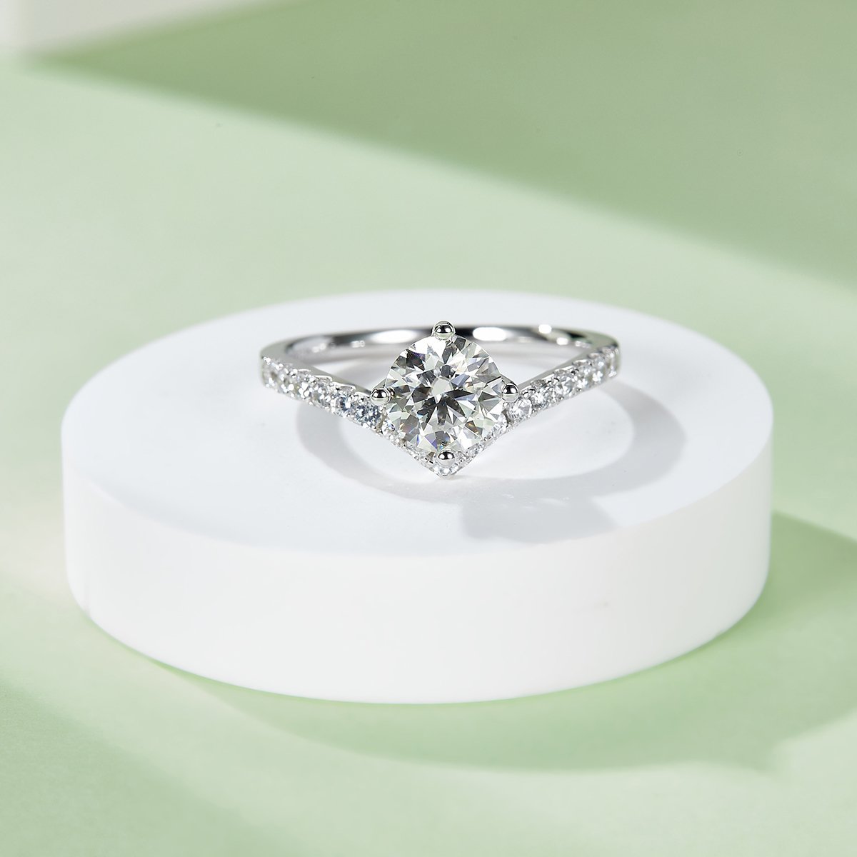 Round Moissanite Chevron Ring | 1ct DEW Pave Band | Sterling Silver - Image 6