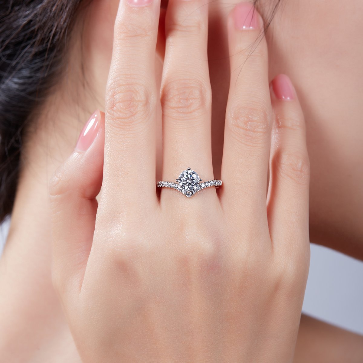 Round Moissanite Chevron Ring | 1ct DEW Pave Band | Sterling Silver - Image 7