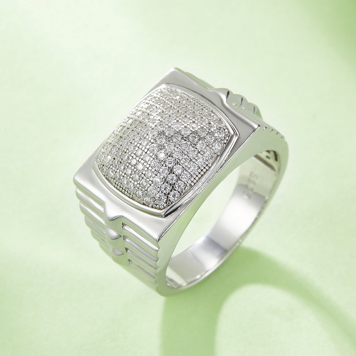 Men's Moissanite Pavé Cushion Link Ring - Image 4