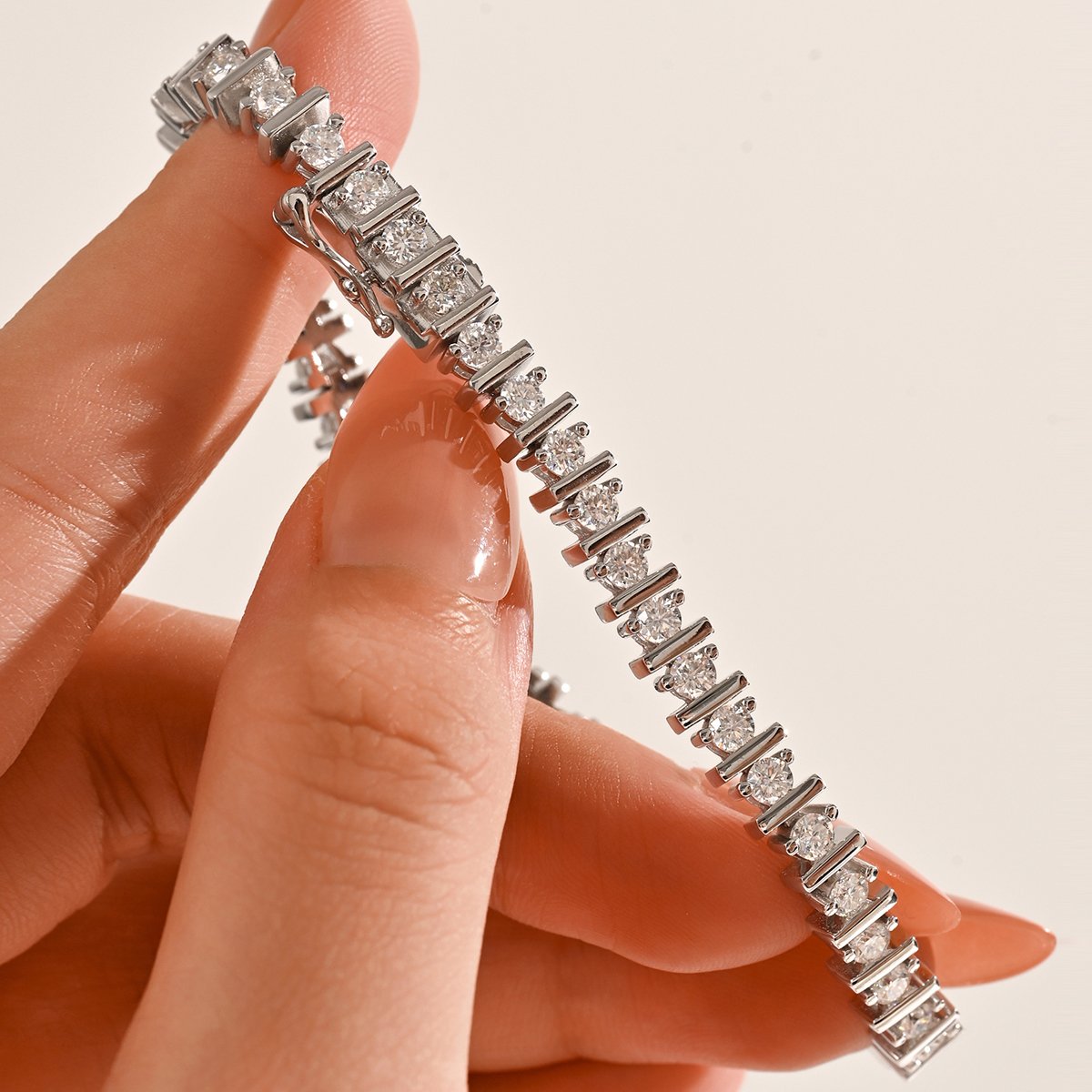 Bar-Link Round Moissanite Tennis Bracelet – 3mm White Gold - Image 5