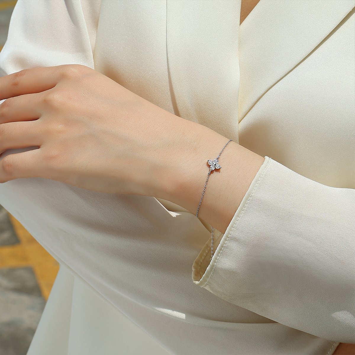 Round Moissanite Clover Chain Bracelet – 0.4ct DEW - Image 6