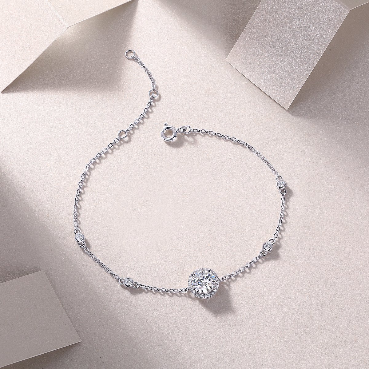Round Moissanite Halo Bracelet – 1ct DEW (6.5mm) - Image 3