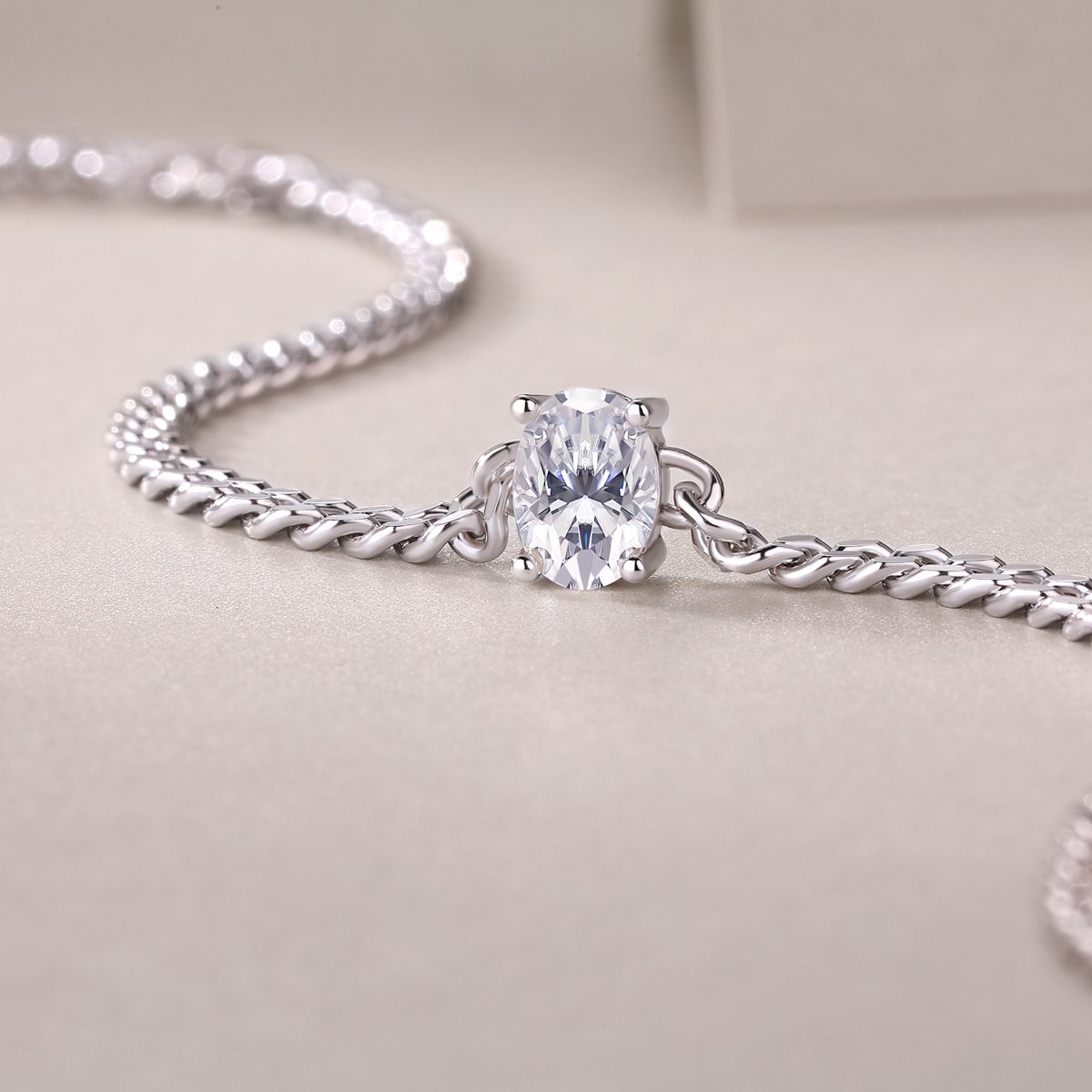 Oval Moissanite Cuban Link Bracelet – 1ct DEW (7×5mm) - Image 3