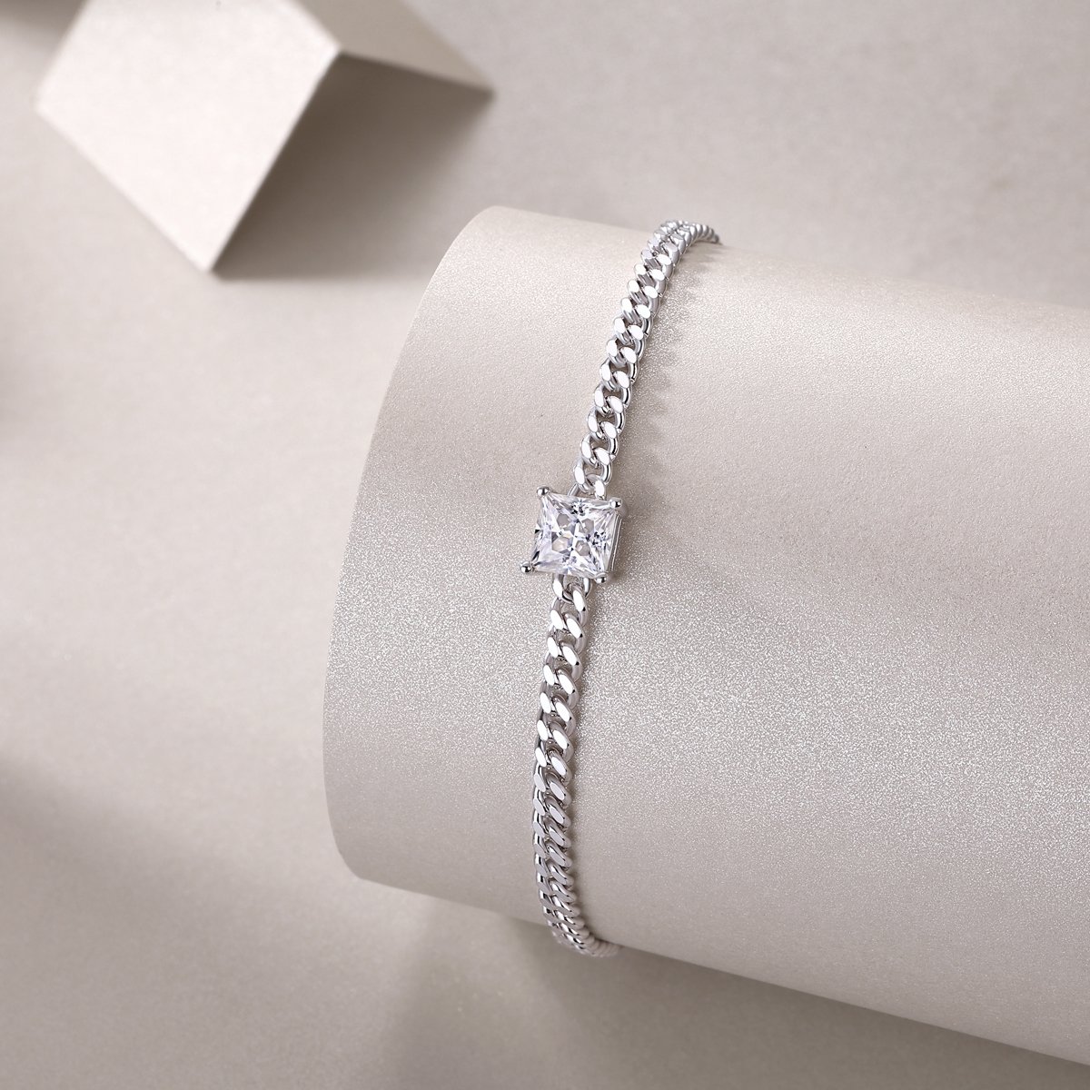 Princess Cut Moissanite Cuban Link Bracelet – 1ct DEW - Image 4