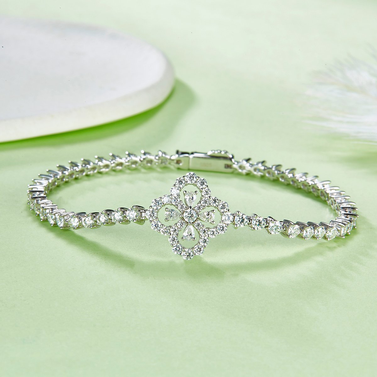 Four-Leaf Clover Moissanite Tennis Bracelet – 4.2ct DEW - alternate view
