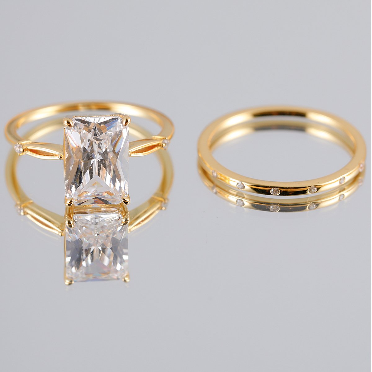 Emerald-Cut Moissanite Solitaire & Accented Band Bridal Set in 18K Yellow Gold - Image 3