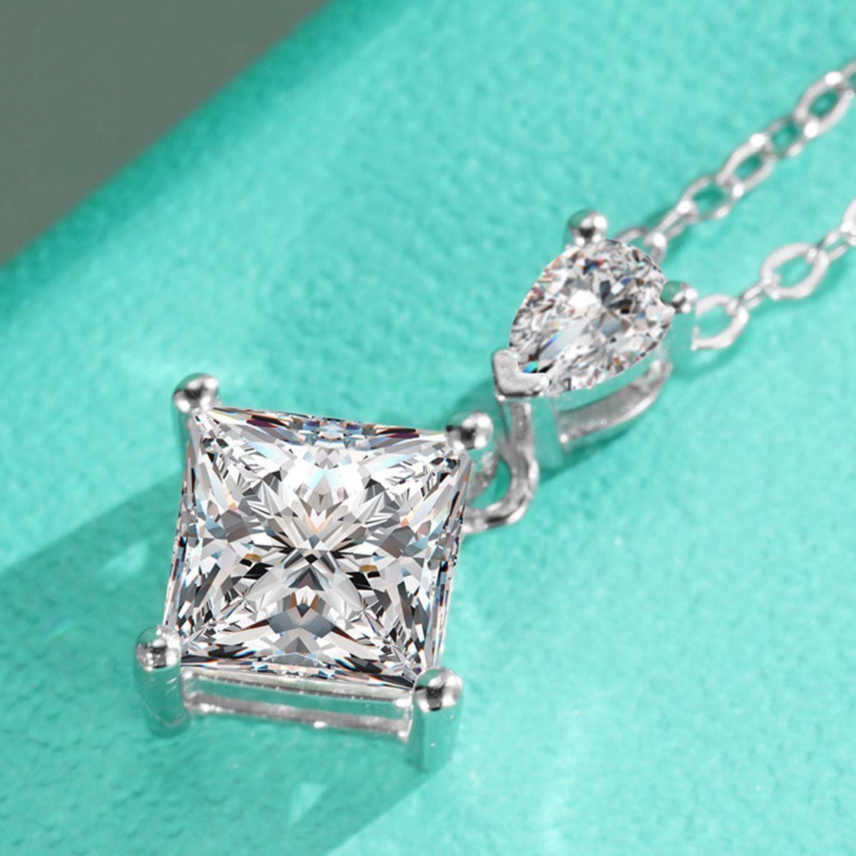 Princess-Cut Moissanite Pendant with Pear Accent - Image 4