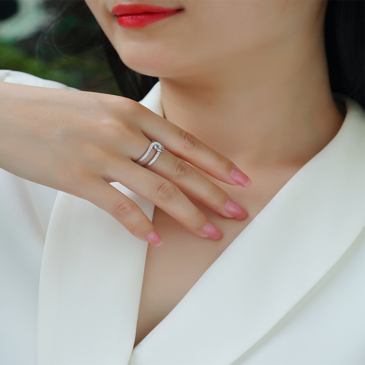 Knotted Double-Band Pavé Moissanite Ring - Image 8