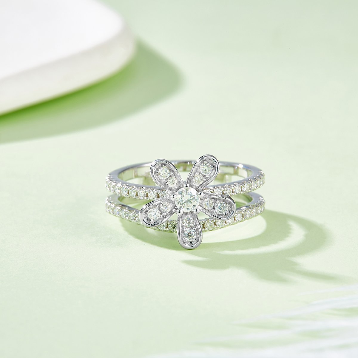 Moissanite Daisy Flower Split-Shank Ring - Image 2