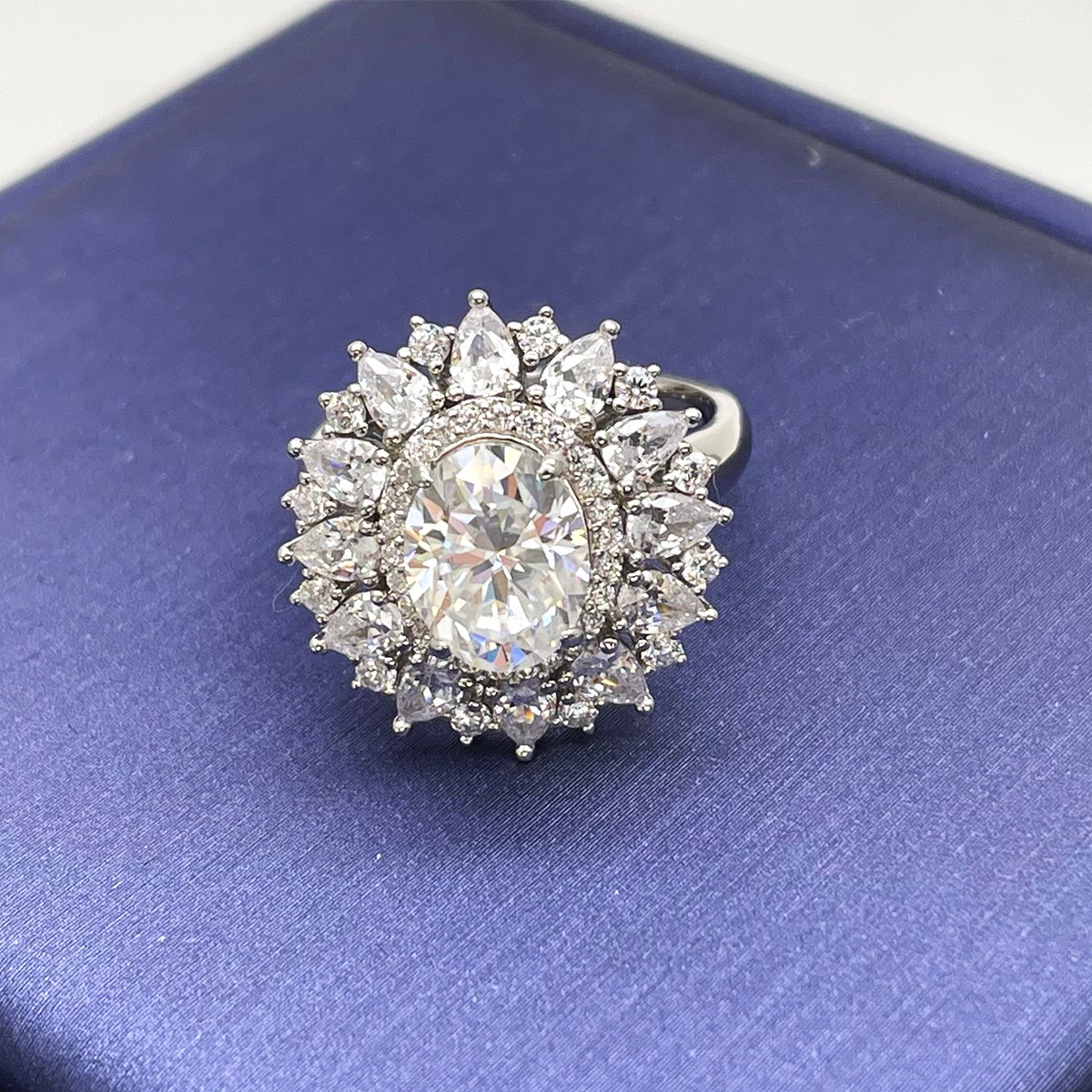 Oval Moissanite Sunburst Halo Ring – 2ct DEW (9x7mm) - Image 3