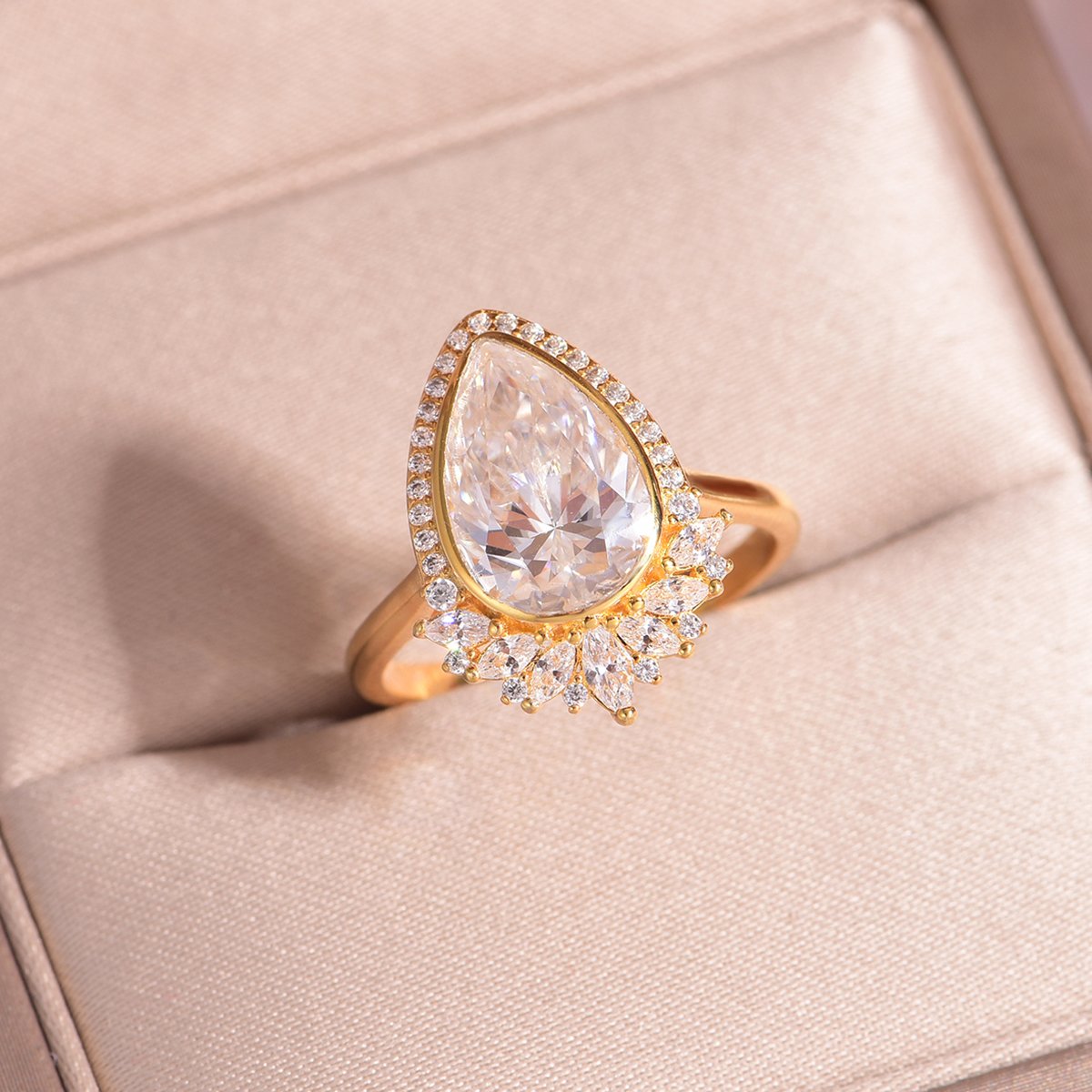 4ct Pear-Cut Moissanite Bezel Halo Statement Ring - Image 4
