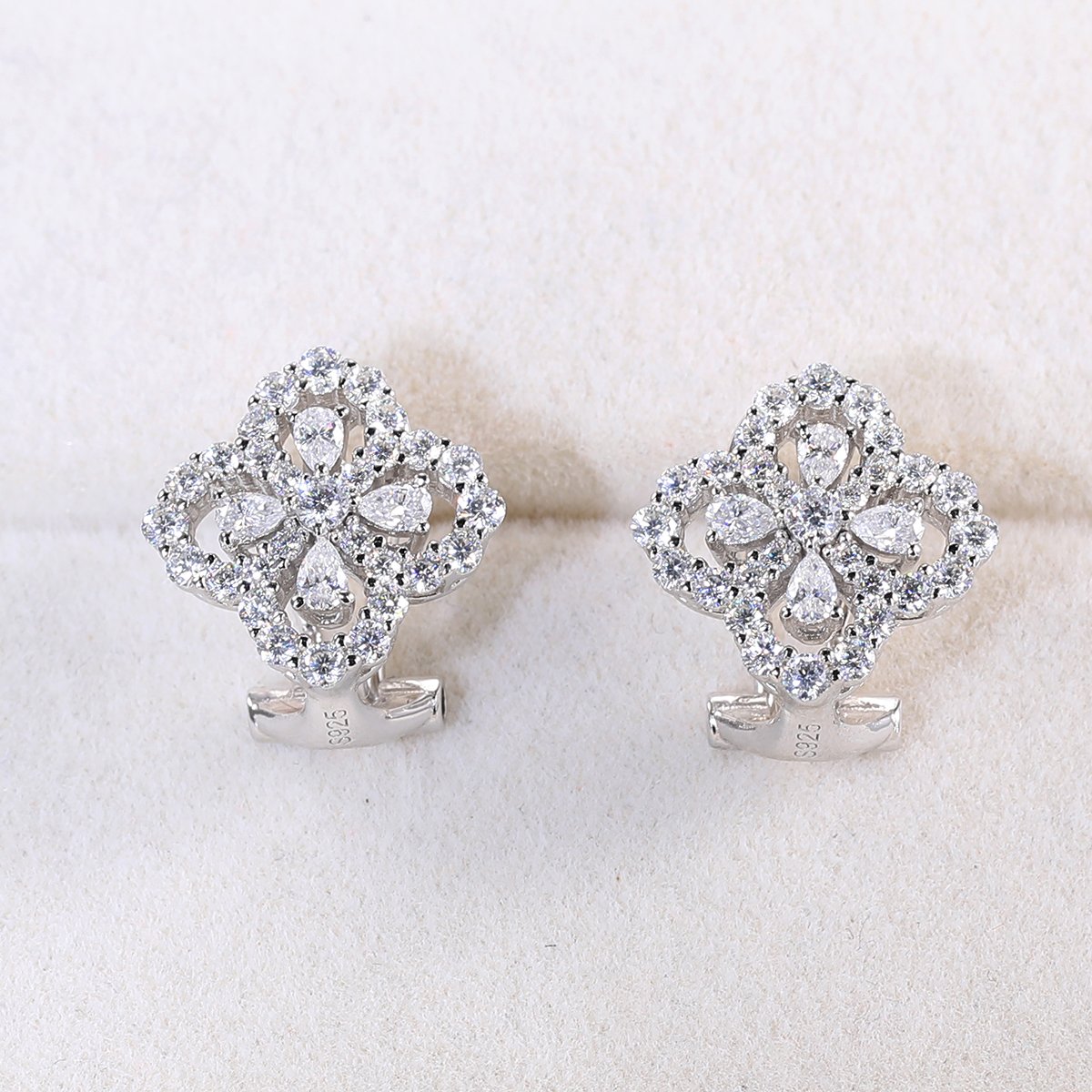 Moissanite Openwork Clover Cluster Stud Earrings 2.26ct - Image 4
