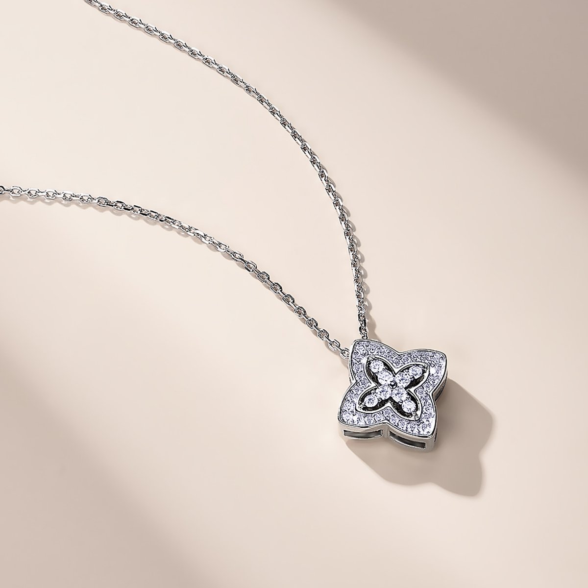 Reversible Moissanite Four-Petal Clover Pendant Necklace - Image 5