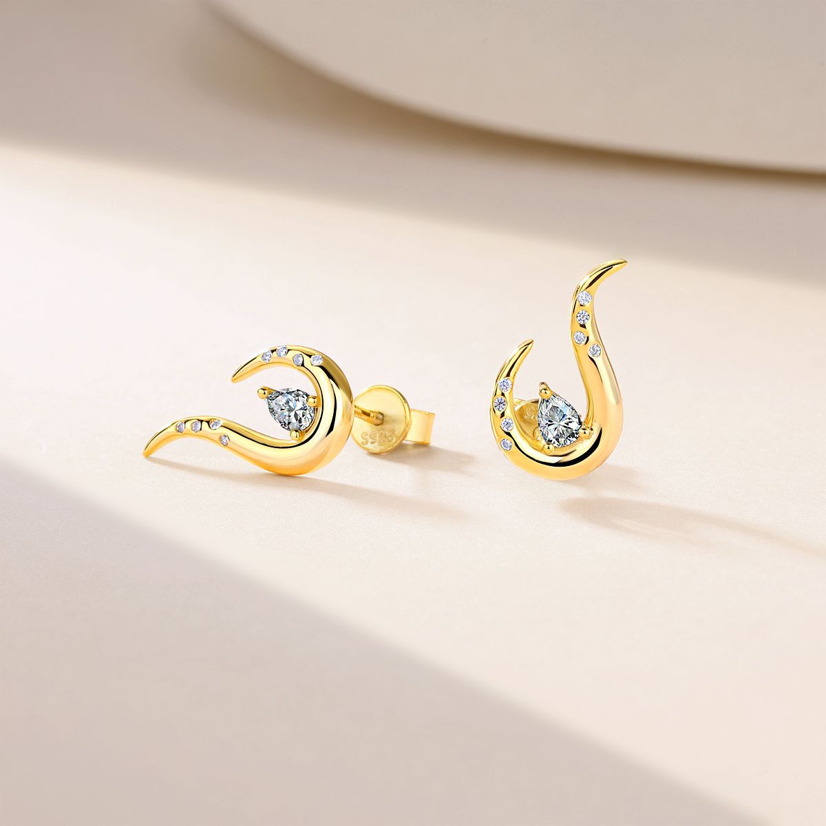 Pear-Cut Moissanite Flame Stud Earrings - Image 3