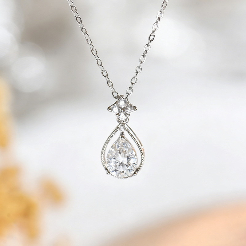 Vintage Teardrop Pear-Cut Moissanite Pendant Necklace - Image 4
