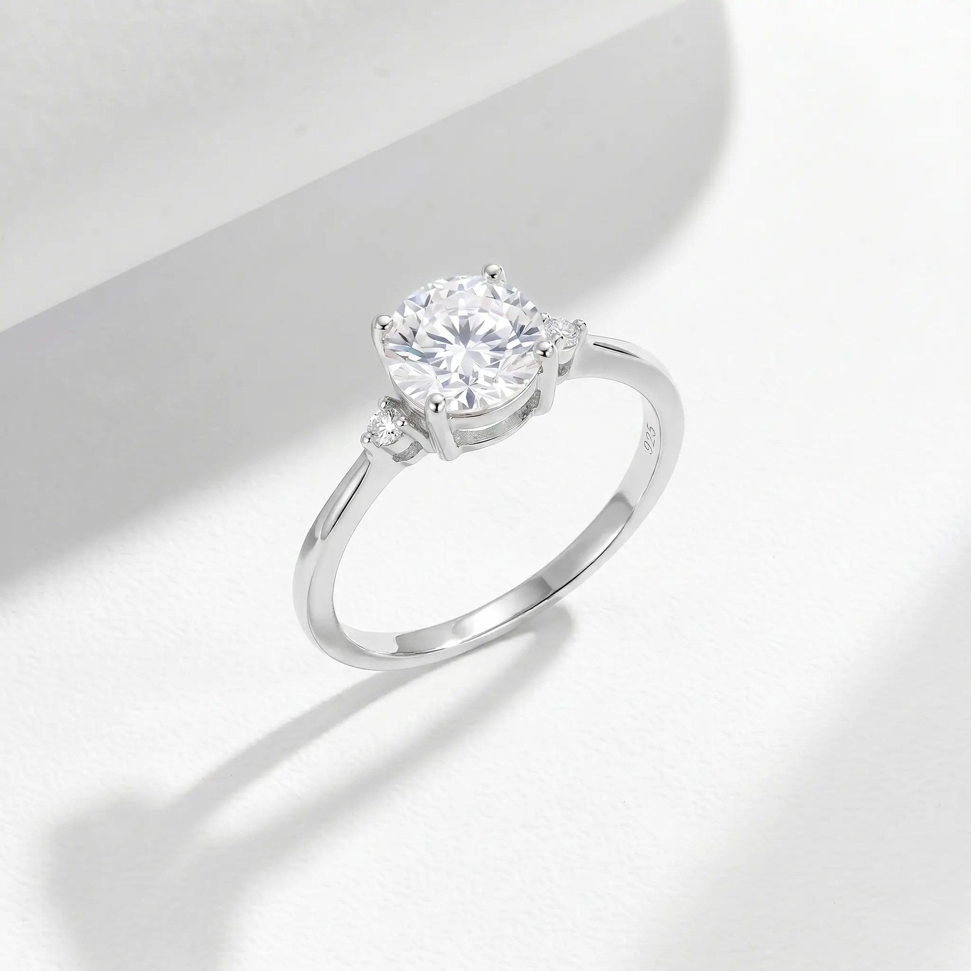Round Moissanite Three-Stone Ring, 0.8ct DEW in 925 Silver - Image 4