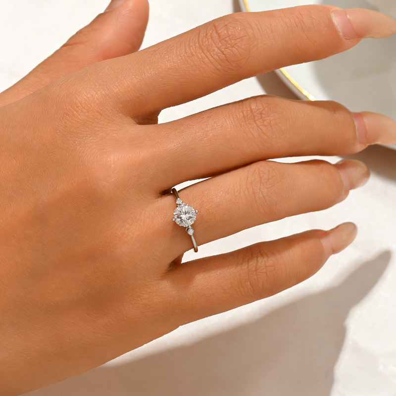 Round Moissanite Three-Stone Ring, 0.8ct DEW in 925 Silver - Image 5
