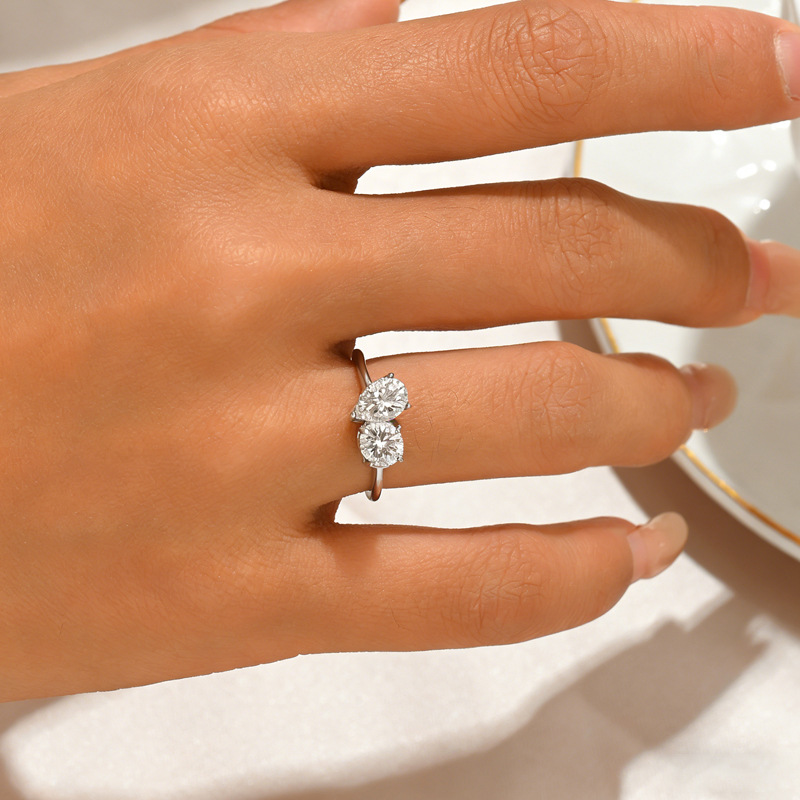 Toi et Moi Pear & Round Moissanite Ring - Image 6