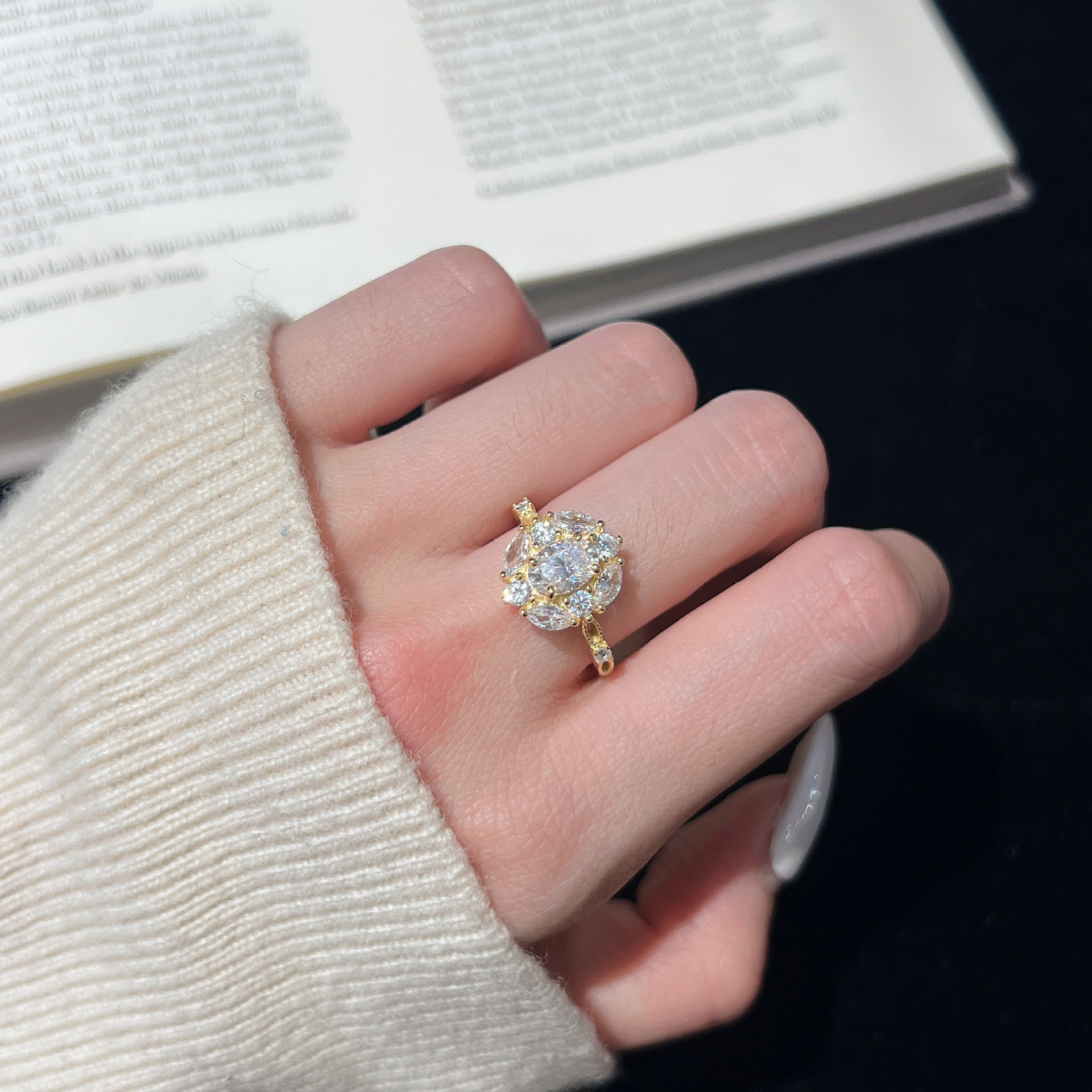 1ct Oval Vintage Floral Halo Moissanite Ring - Image 4
