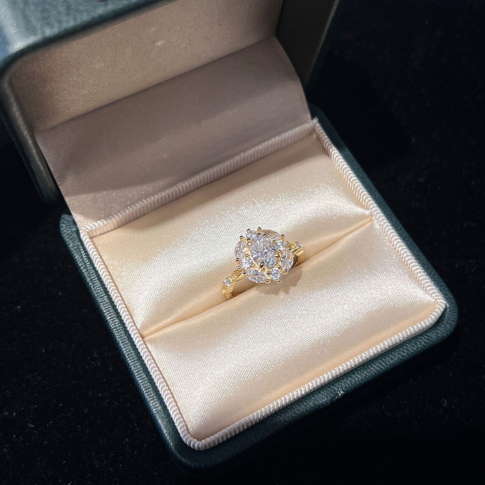 1ct Oval Vintage Floral Halo Moissanite Ring - Image 5