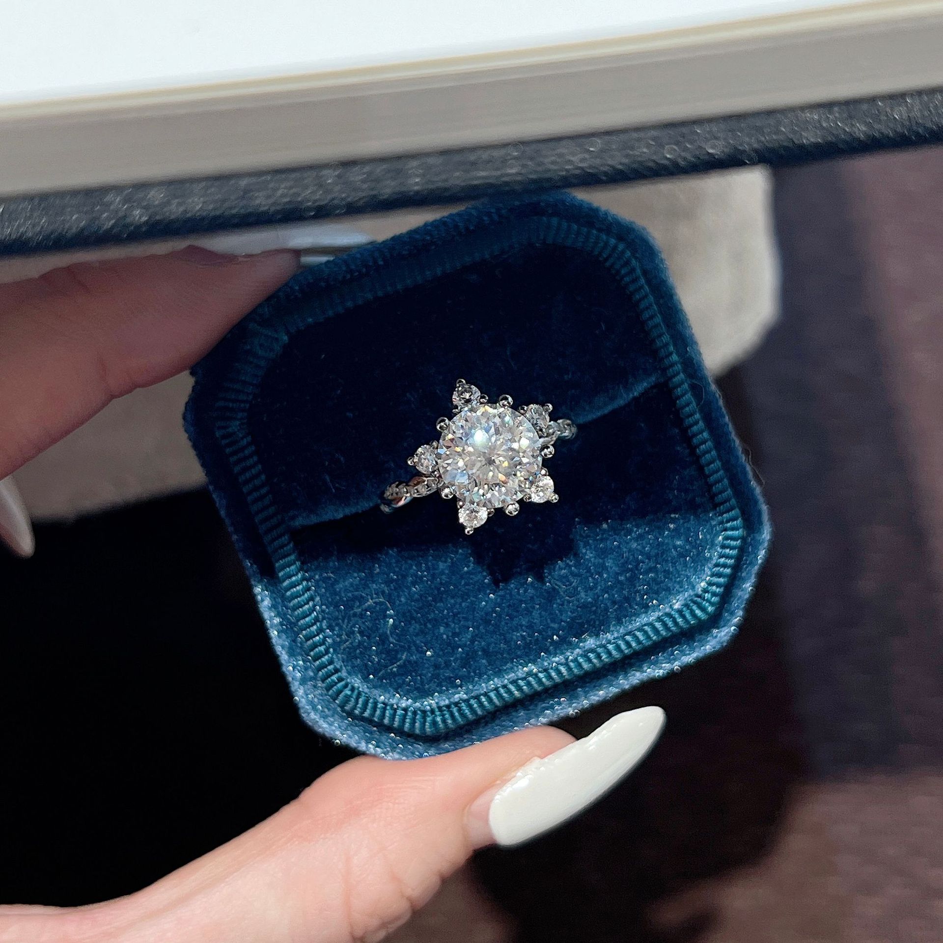 Snowflake Halo Round Moissanite Ring - Image 4
