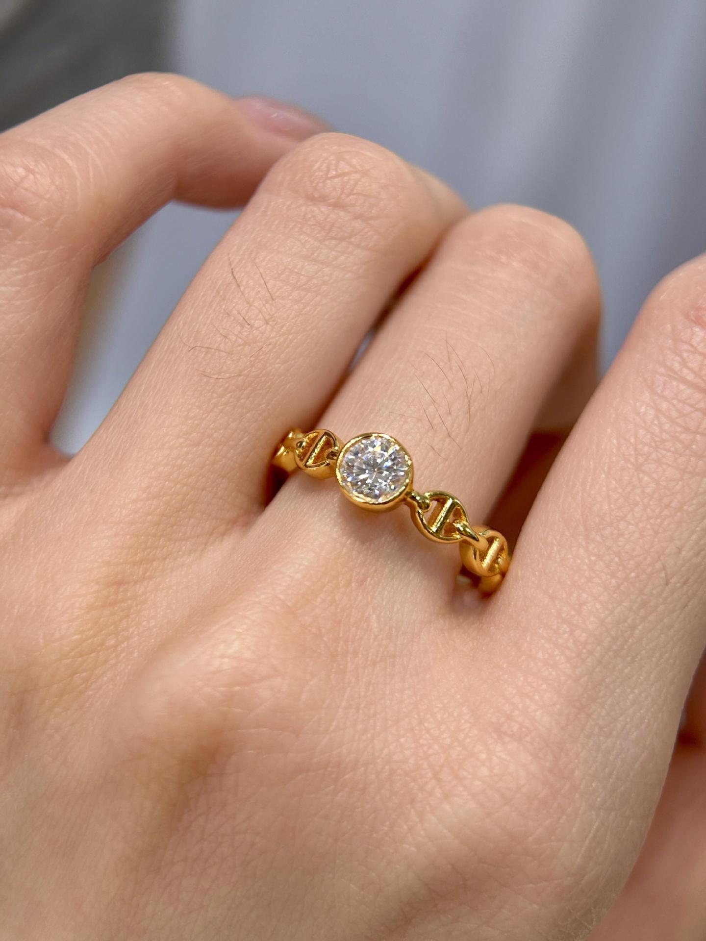 Round Moissanite Bezel Mariner-Link Gold Ring - Image 3