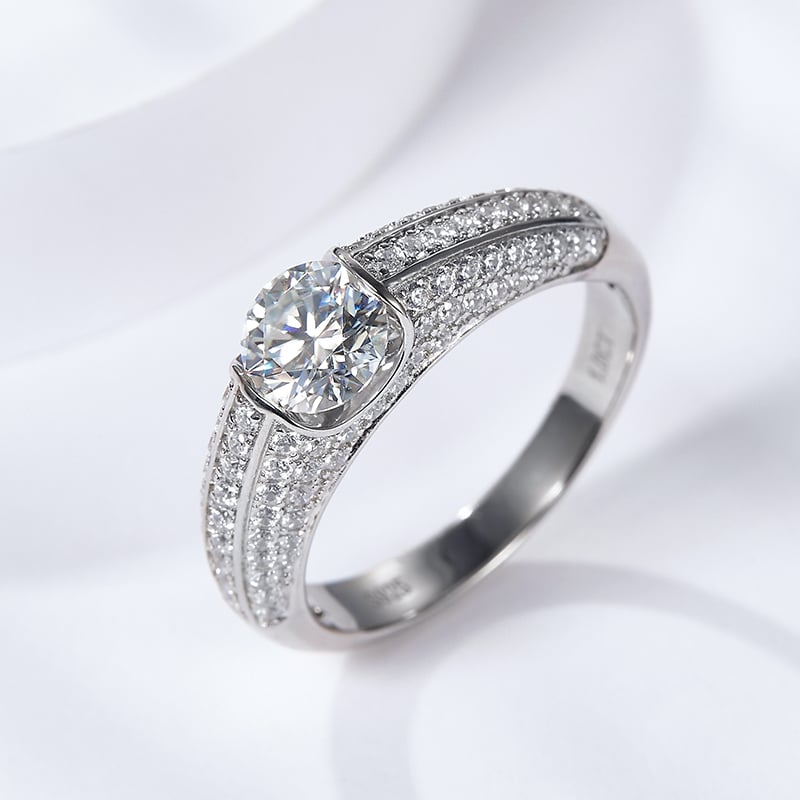 Round Moissanite Men's Half-Bezel Pave Ring - Image 7