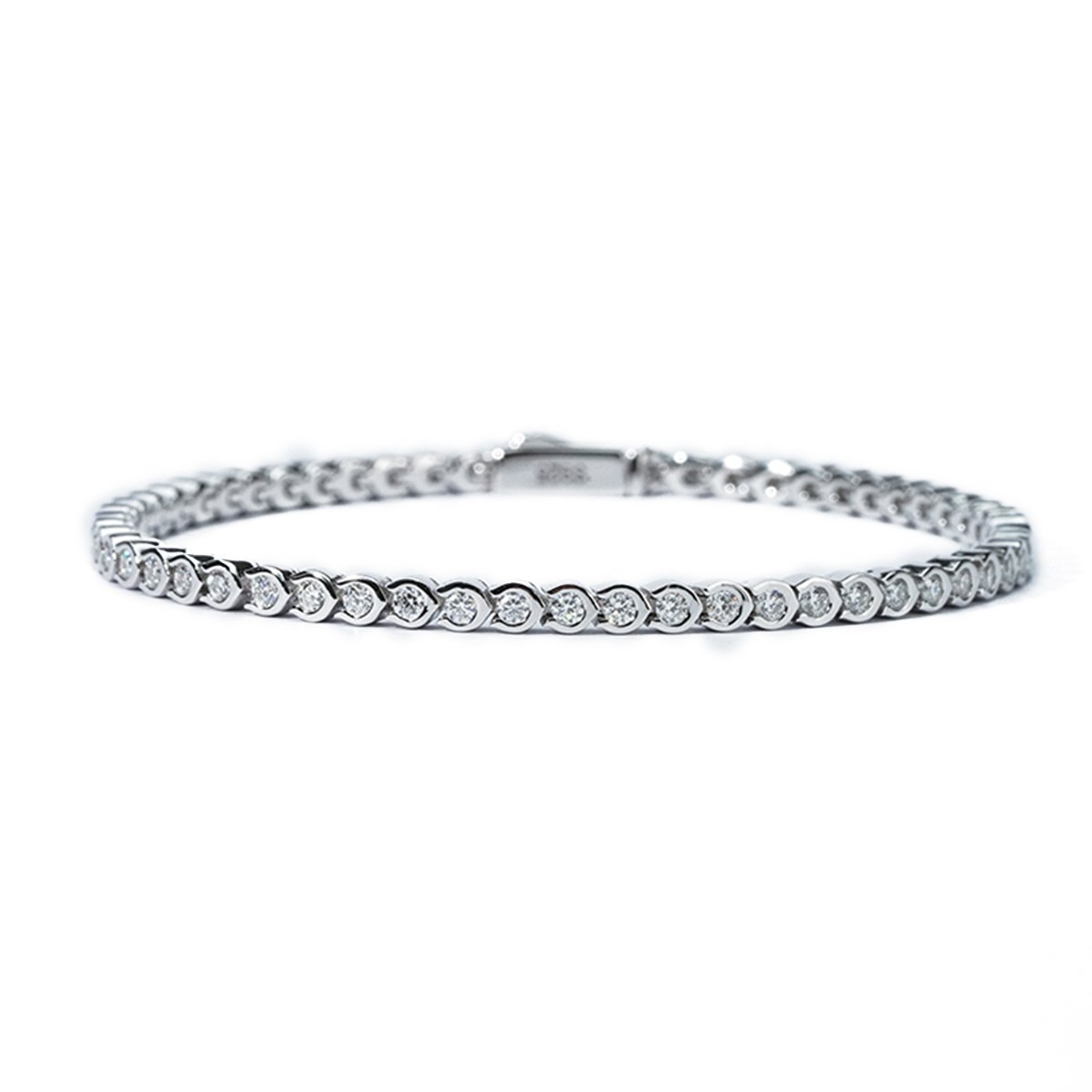 Slim Moissanite Bezel Tennis Bracelet in 18K White Gold