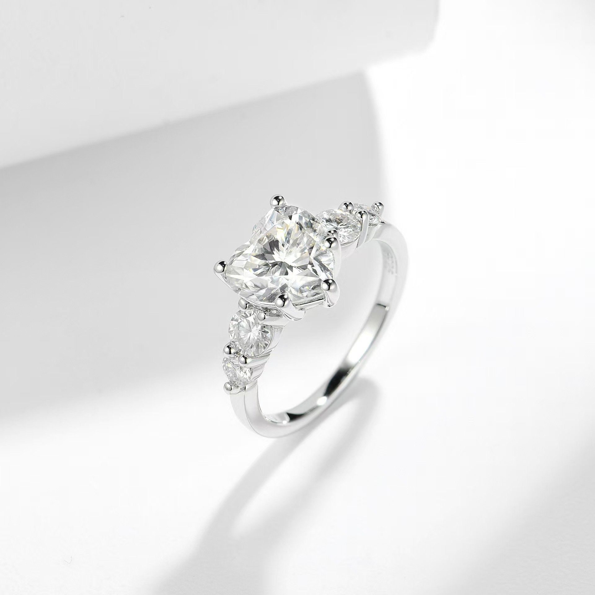 Heart-Cut Five-Stone Moissanite Ring | 3.0 DEW Heart Center | 925 Silver - Image 2