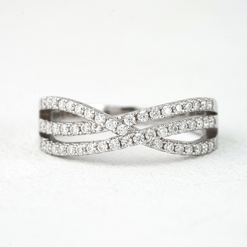 Interwoven Crossover Pavé Moissanite Band - Image 4