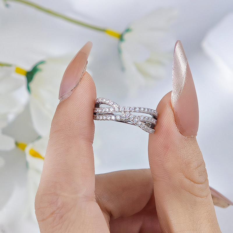 Interwoven Crossover Pavé Moissanite Band - Image 8