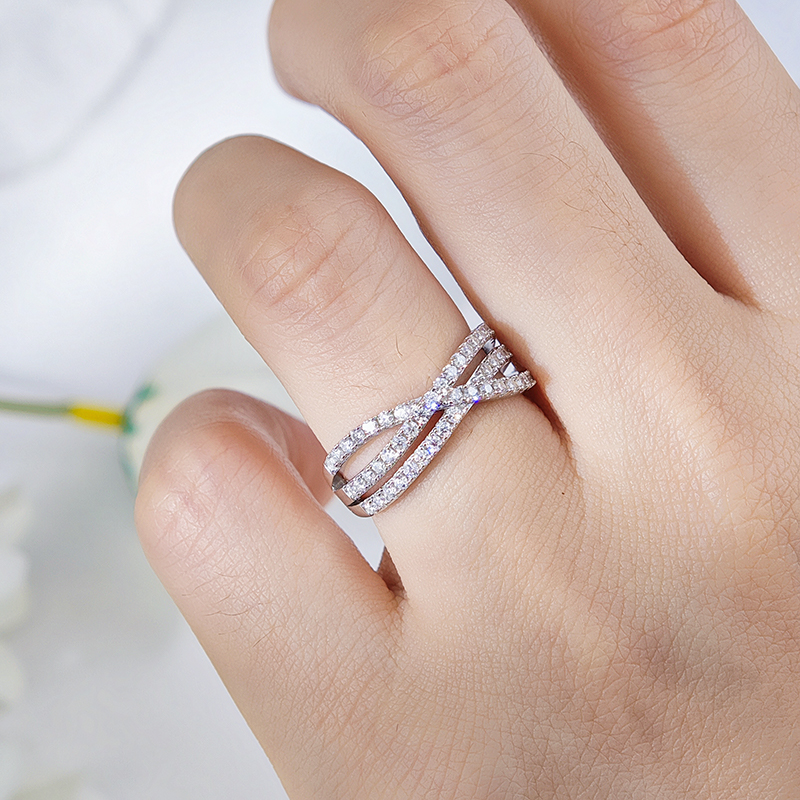 Interwoven Crossover Pavé Moissanite Band - Image 9
