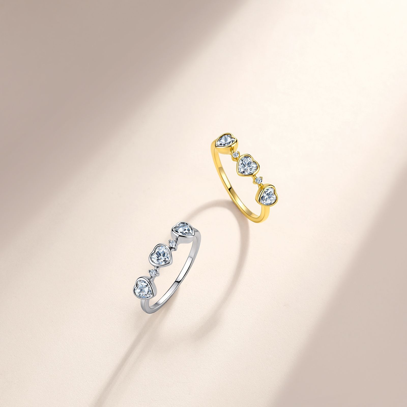 Heart Moissanite Three-Stone Ring – 0.9ct DEW - Image 4