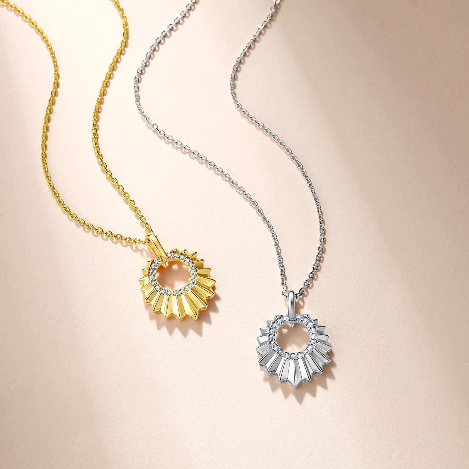 Moissanite Sunburst Circle Pendant Necklace – 0.15ct DEW - Image 4