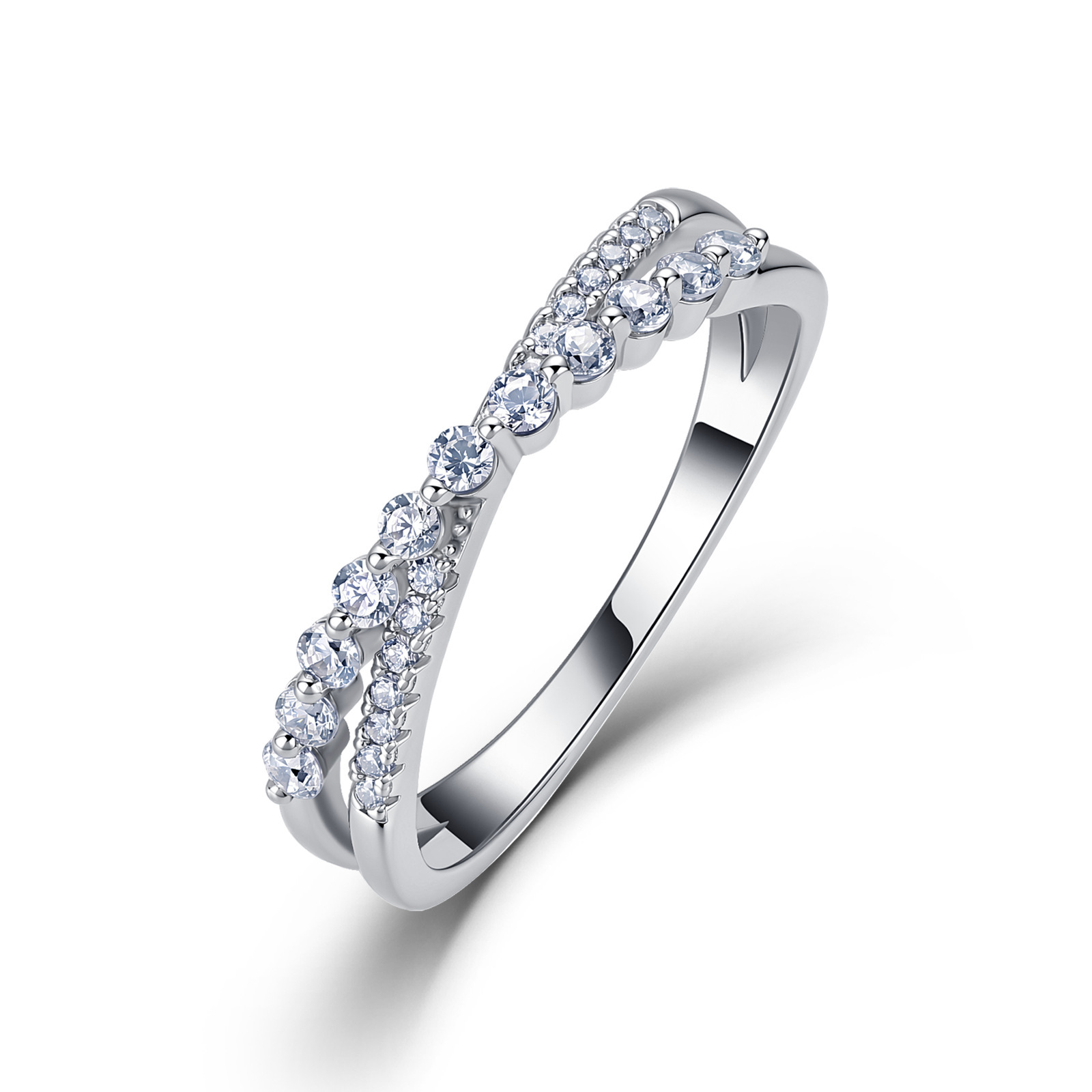 Round Moissanite Criss-Cross Band – 0.3ct DEW