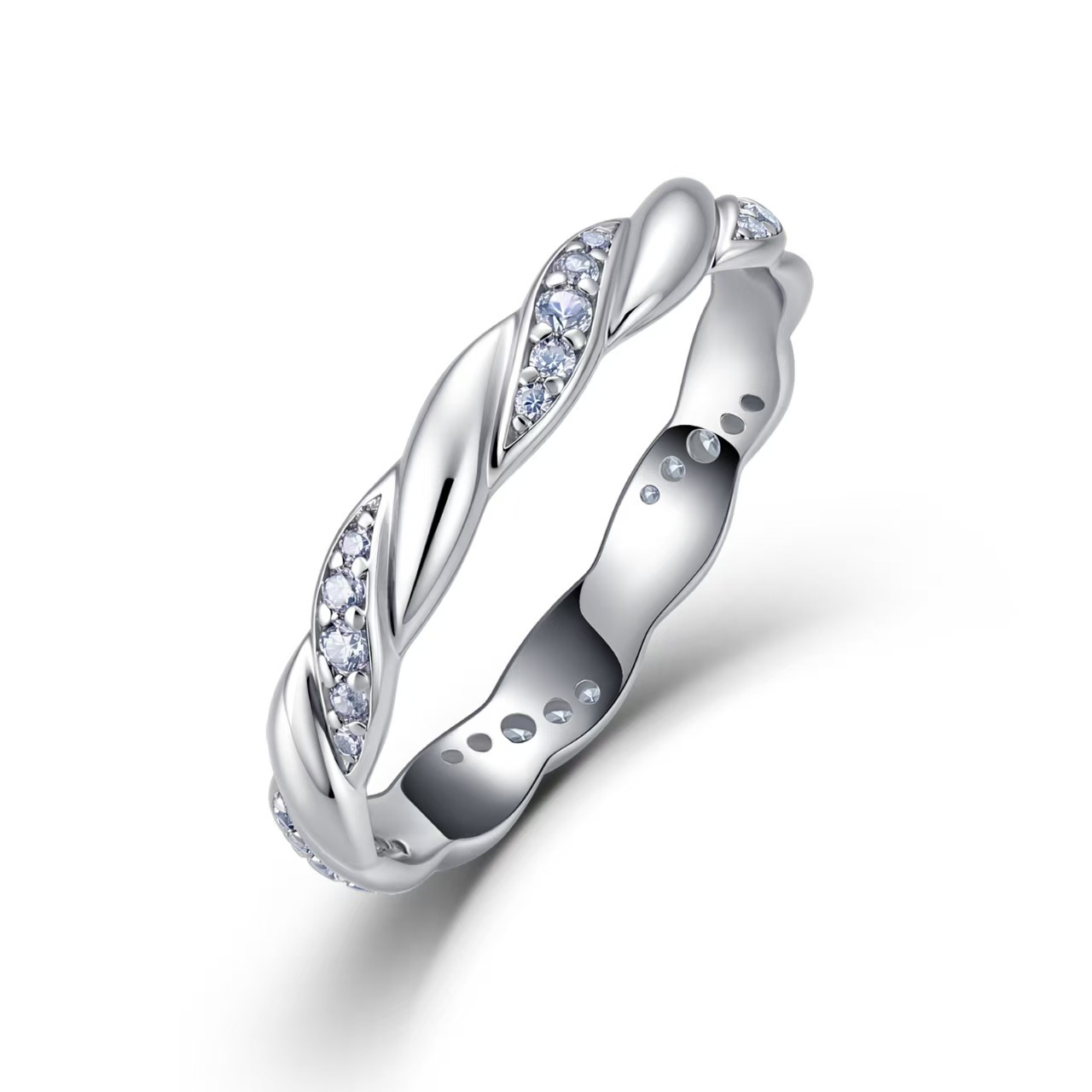 Twisted Moissanite Eternity Band – 0.27ct DEW