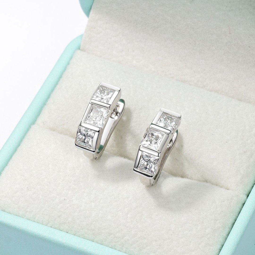 Princess-Cut Moissanite Bar-Set Hoop Earrings – 1.2ct DEW Each - Image 4