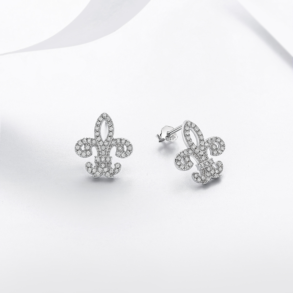 Moissanite Fleur-de-Lis Pavé Stud Earrings – 0.18ct DEW Each - Image 5