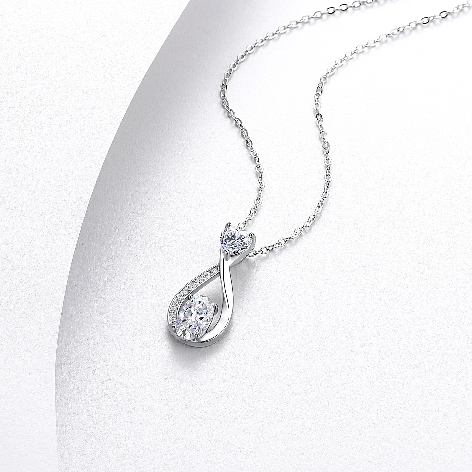 Oval Moissanite Infinity Heart Necklace – 1.77ct DEW - Image 3