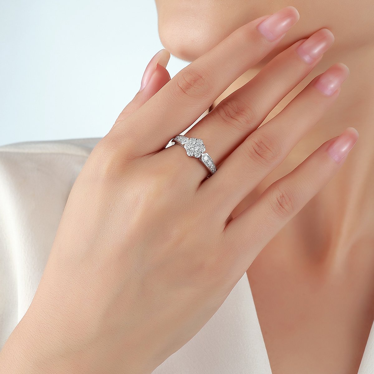 Moissanite Flower Cluster Ring – Pavé Band, 0.8ct DEW - Image 4