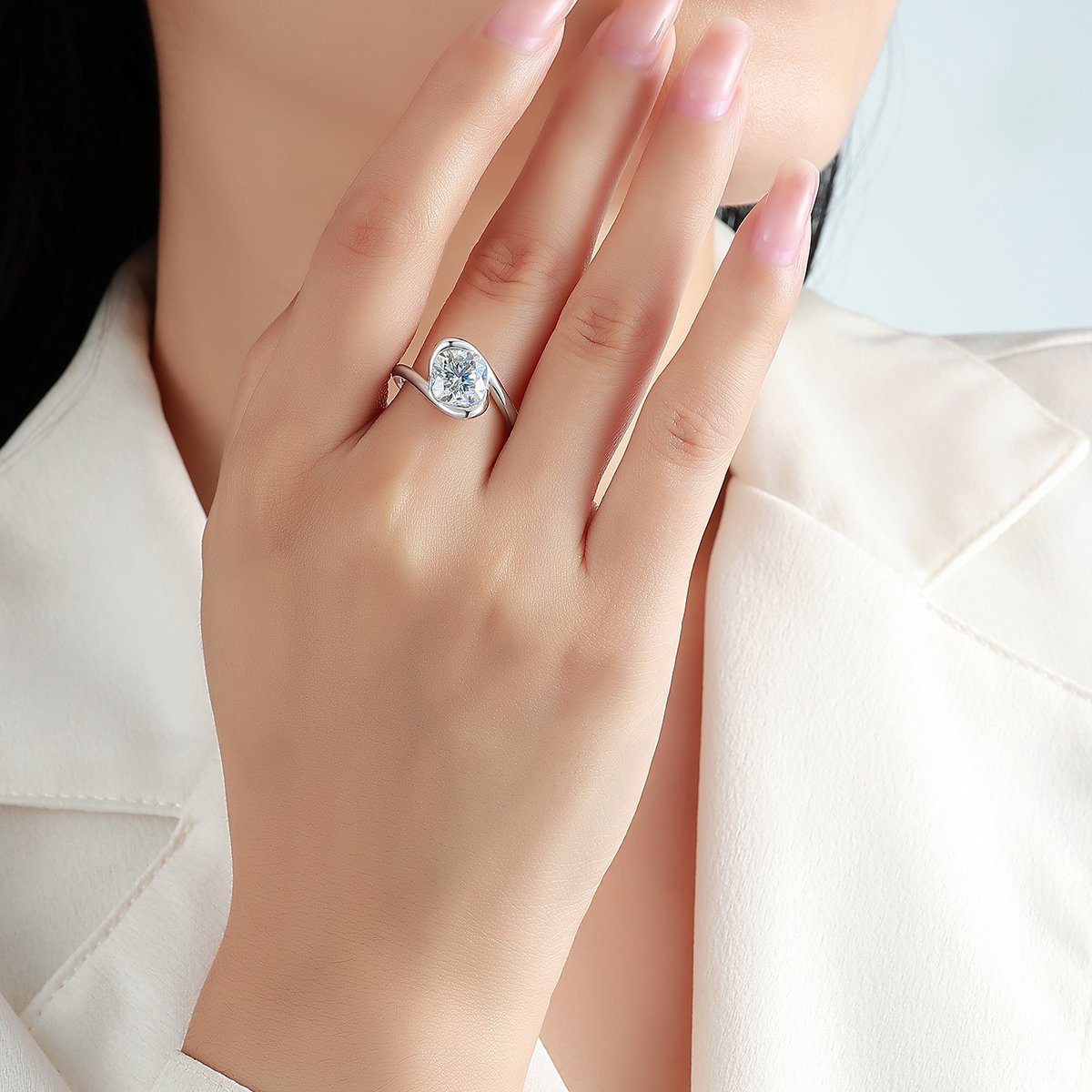 Cushion Moissanite Bypass Ring – 2.5ct DEW - Image 4