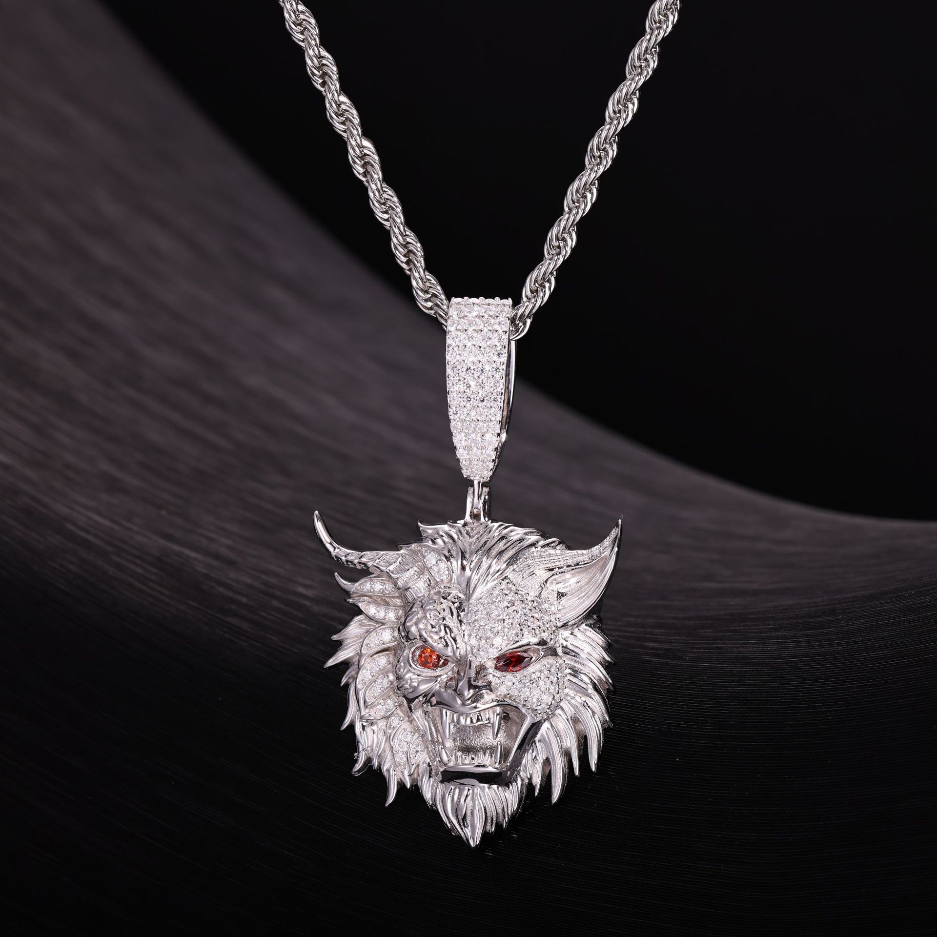 Moissanite Horned Lion Head Pendant – 1.26ct DEW - Image 4
