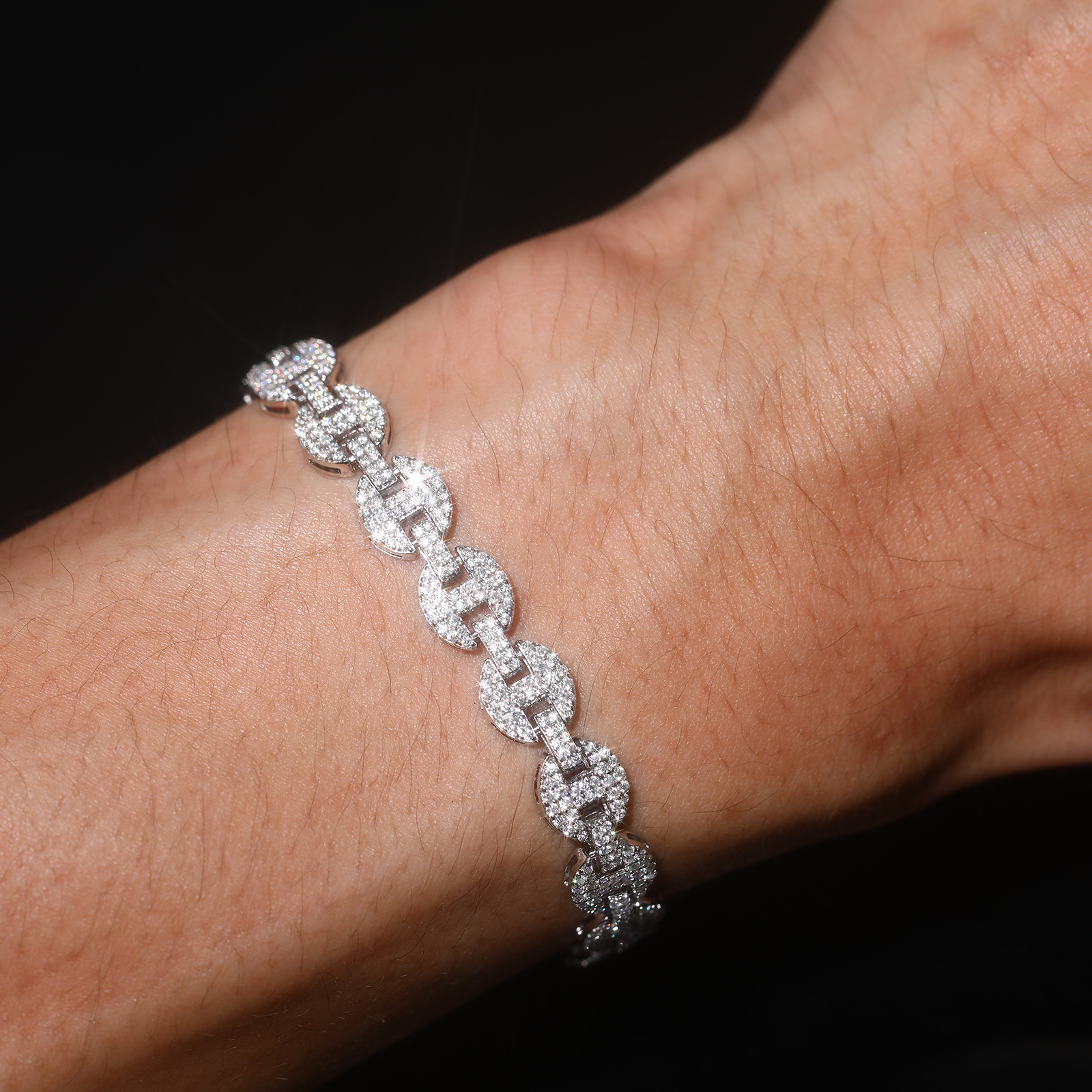 Pavé Mariner Link Moissanite Bracelet – 8mm - Image 3