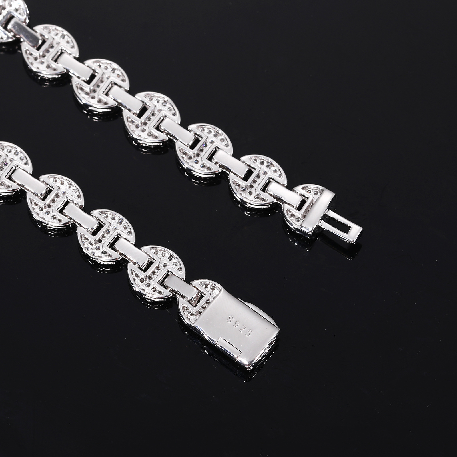 Pavé Mariner Link Moissanite Bracelet – 8mm - Image 6