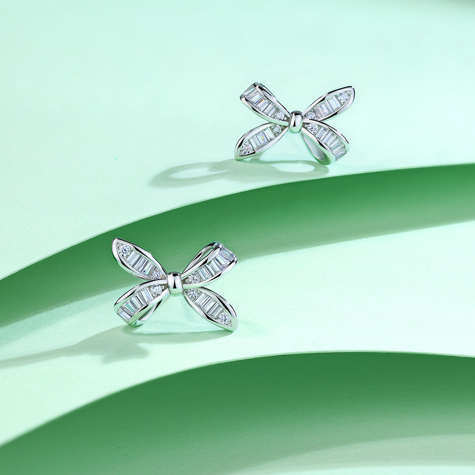 Baguette Bow Moissanite Stud Earrings – 0.3ct DEW Each - Image 4