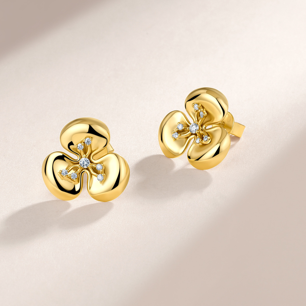 Three-Petal Flower Moissanite Stud Earrings – 0.08ct DEW Each - Image 5