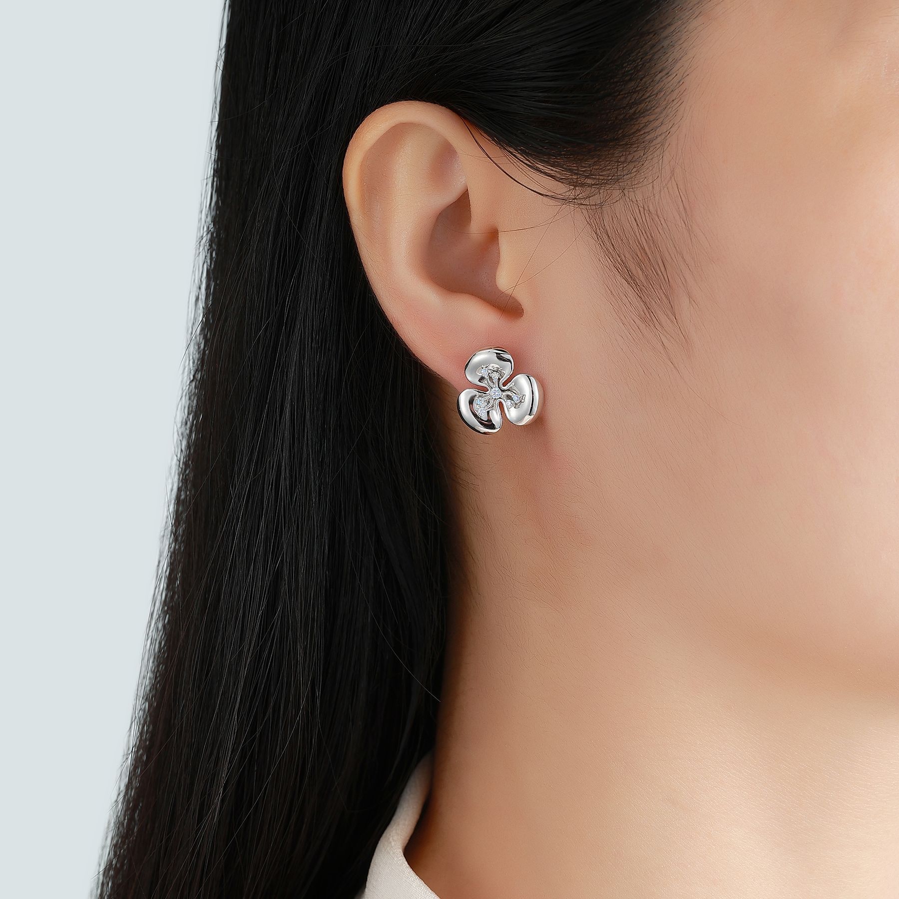 Three-Petal Flower Moissanite Stud Earrings – 0.08ct DEW Each - Image 6