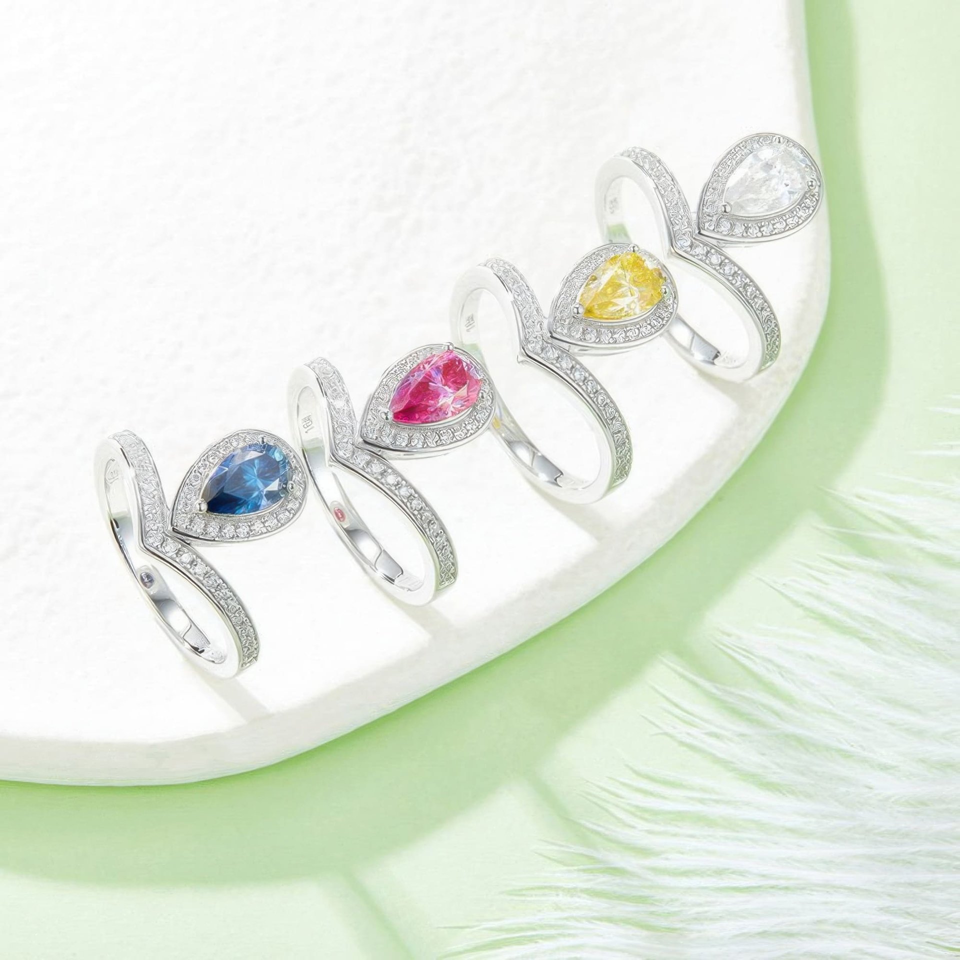 1ct Pear-Cut Moissanite V-Band Ring | Halo Solitaire | 925 Sterling Silver - Image 4