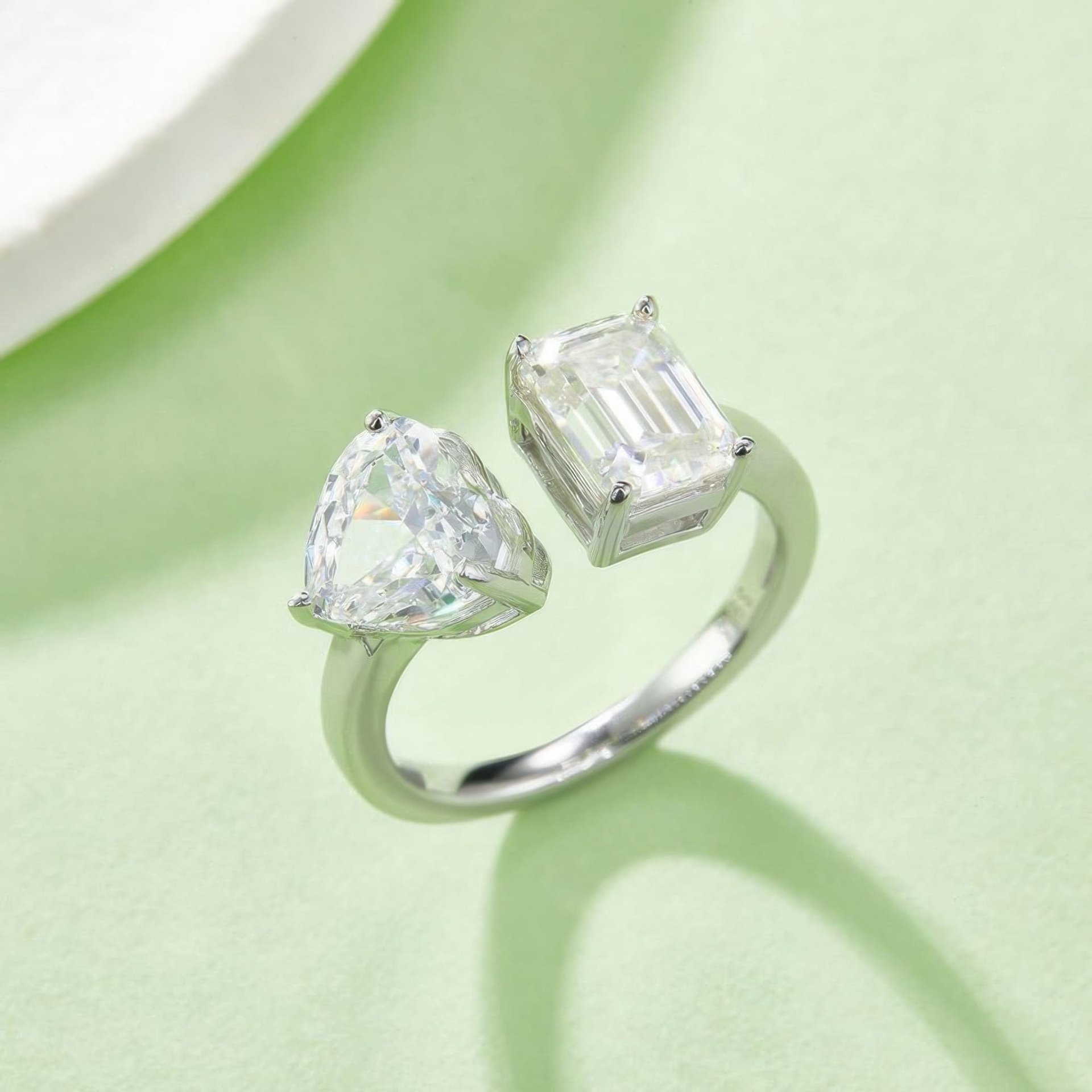 Heart & Emerald Cut Moissanite Toi et Moi Ring | 925 Silver Solitaire Open Band - Image 2